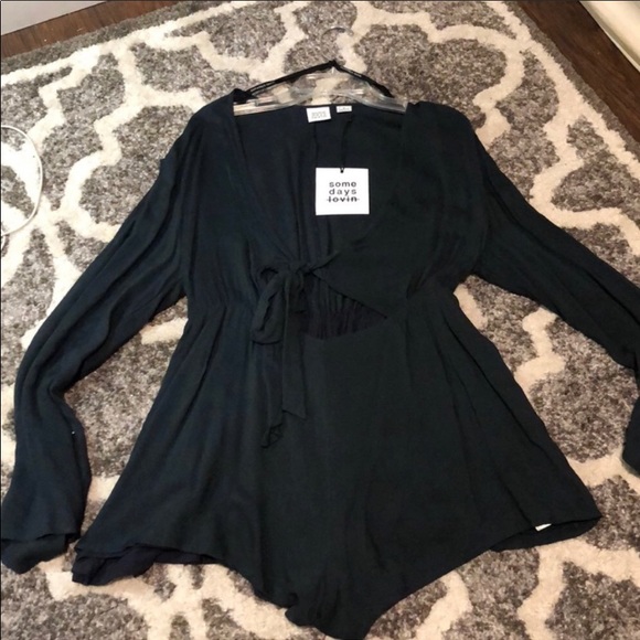 Somedays Lovin’ cutout romper - Picture 2 of 3